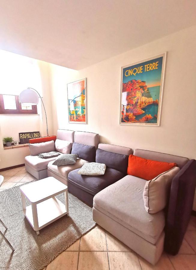 Old Town Apartment With Terrace - Live Love Lake Peschiera del Garda Eksteriør bilde