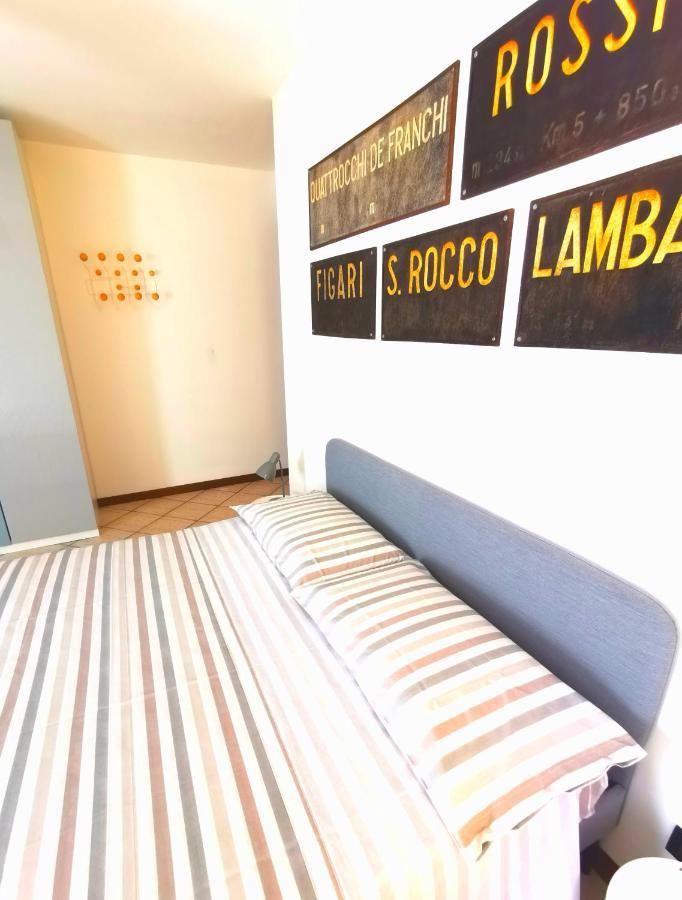 Old Town Apartment With Terrace - Live Love Lake Peschiera del Garda Eksteriør bilde
