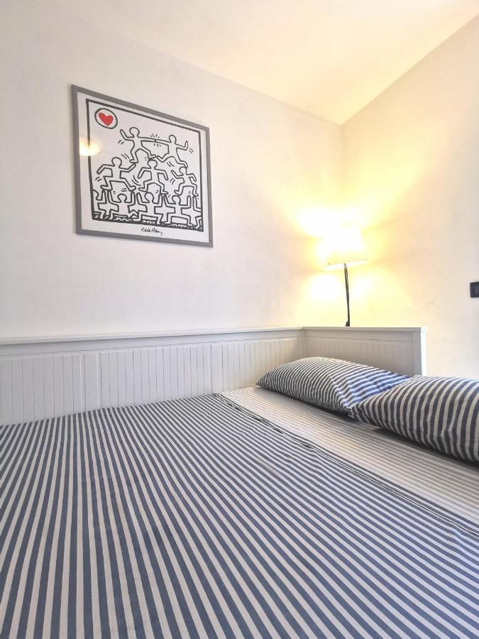 Old Town Apartment With Terrace - Live Love Lake Peschiera del Garda Eksteriør bilde
